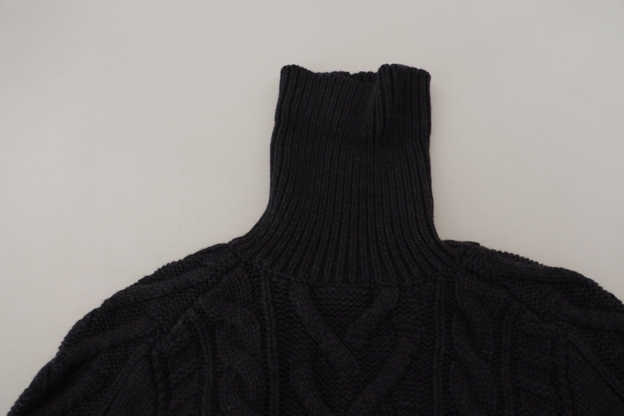 Black Wool Knit Turtleneck Pullover Sweater